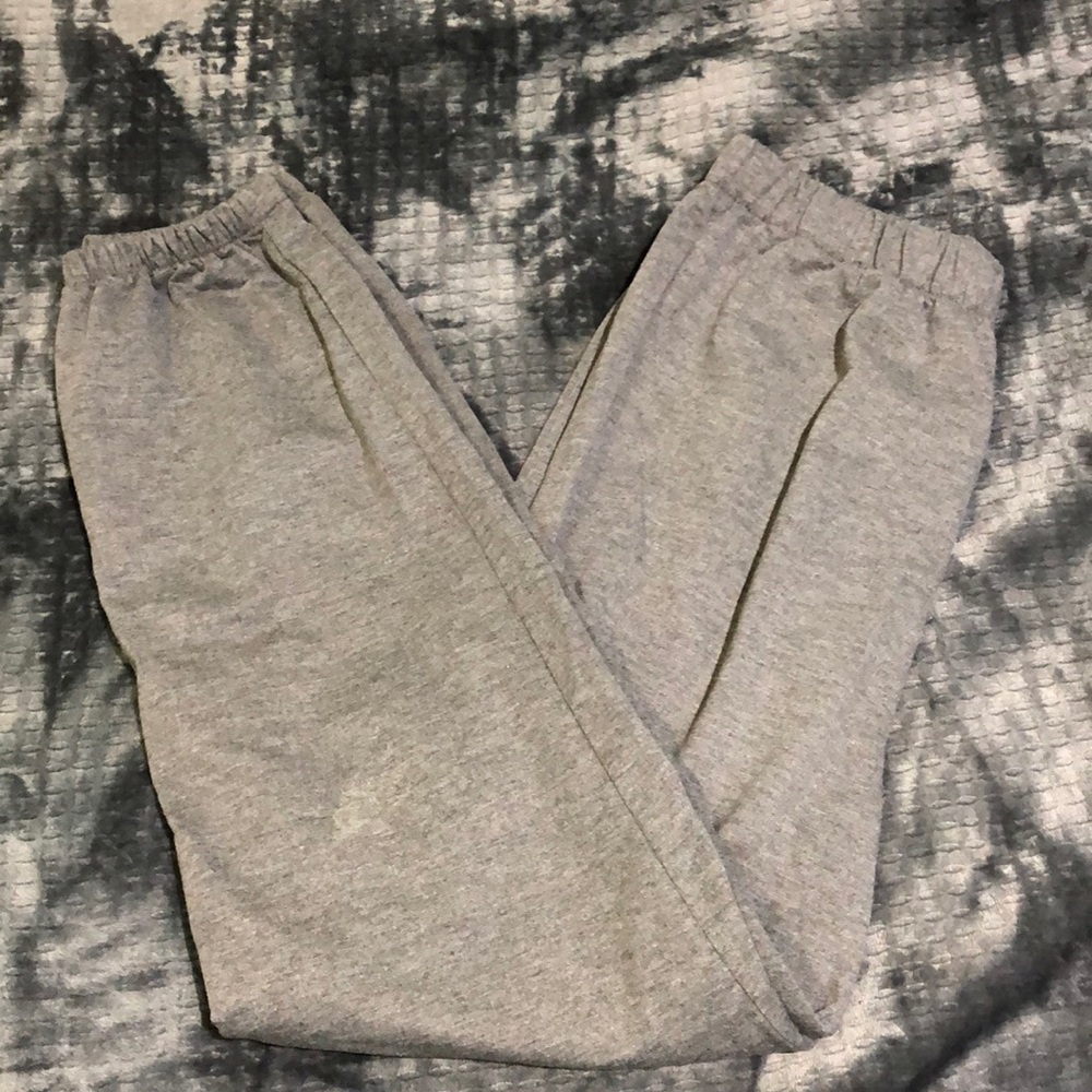 Grey sweatpants!!